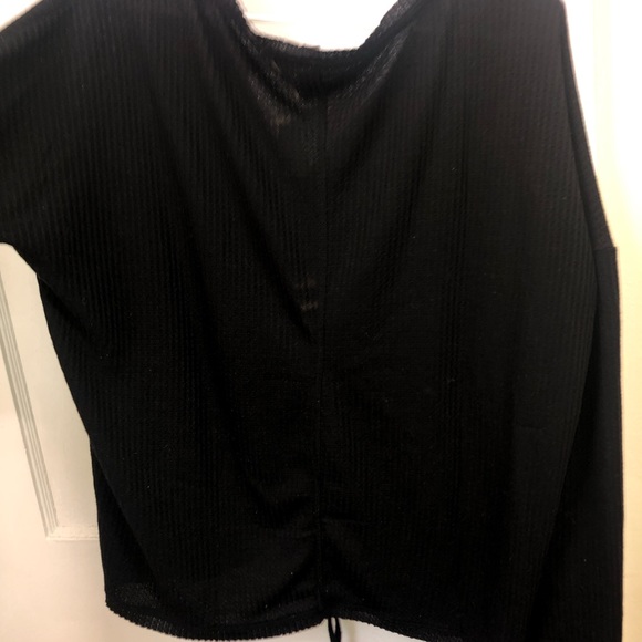 Black shirt (aeropostale) - Picture 2 of 3